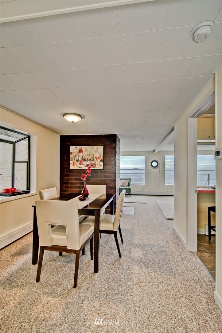3217 Point Place Southwest Seattle, WA 98116 - Photo 9 of 25 a workspace with furniture and window