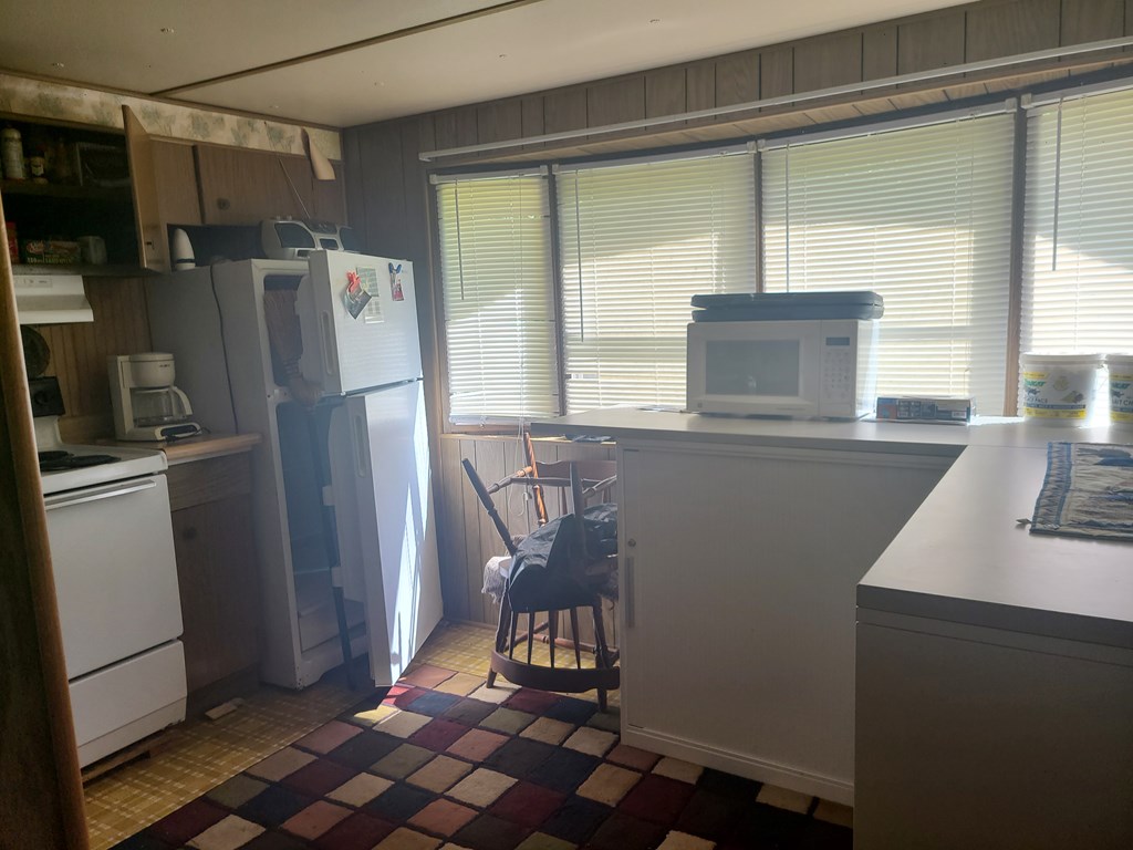 414 Upper Lease Road West Hickory, PA 16370 - Photo 3 of 9
