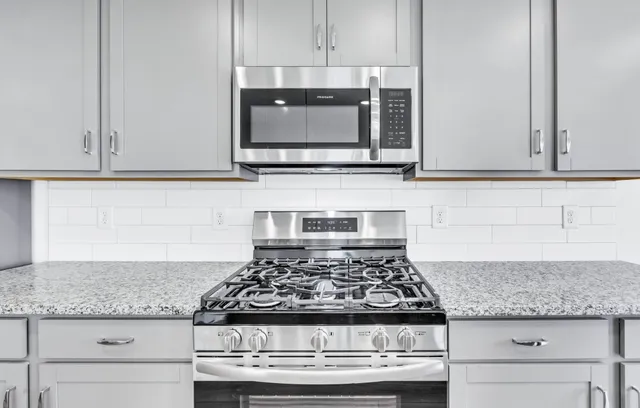 $439,990 | 1396 English Oak Drive, Clarksville, TN 37043