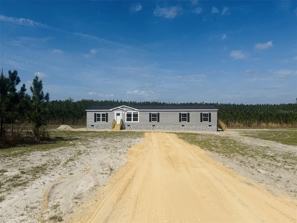 10465 161st Road Live Oak, FL 32060 - Photo 1 of 17