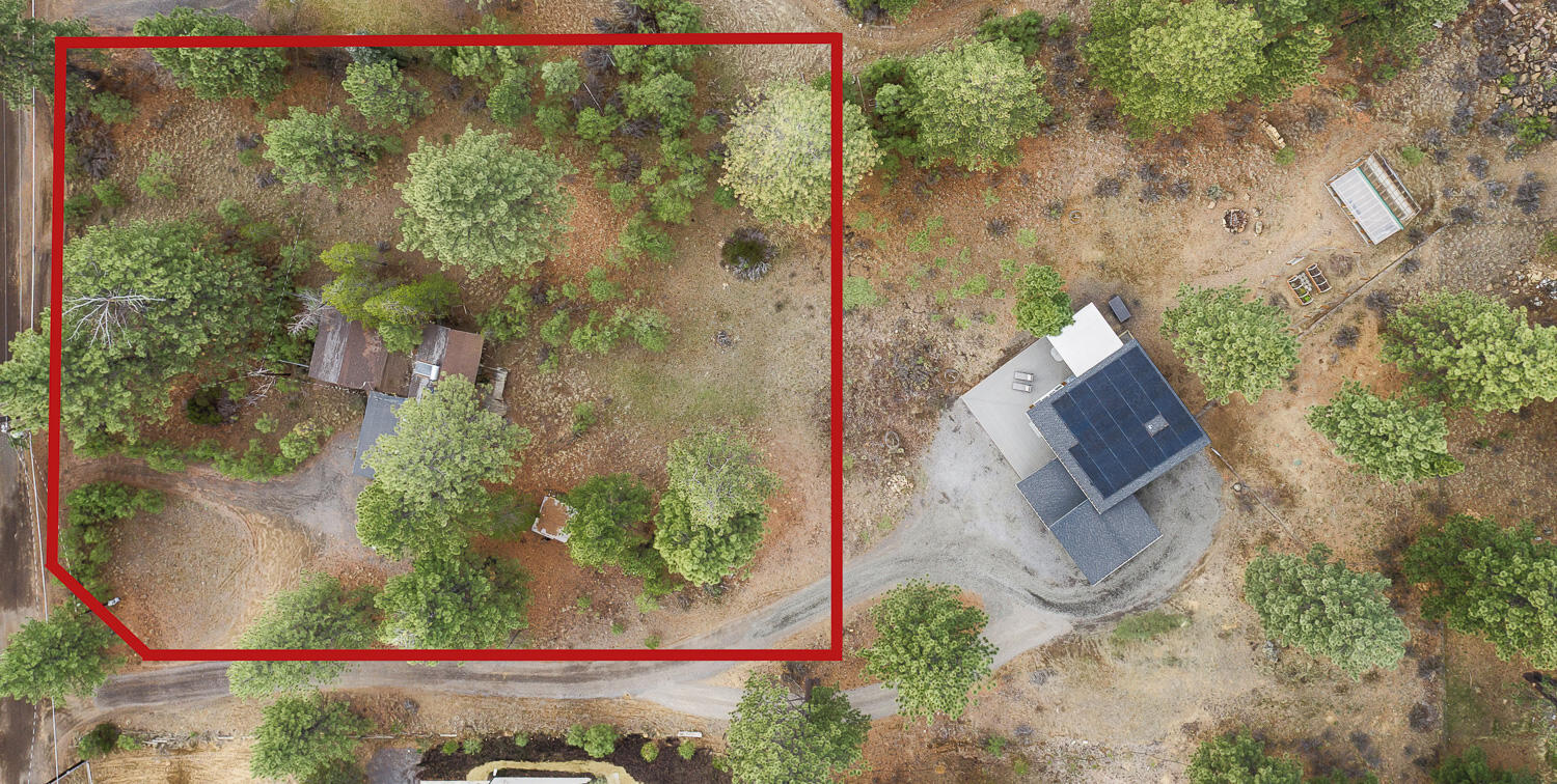 19354 Kiowa Road Bend, OR 97702 - Photo 34 of 37 an aerial view of a yard