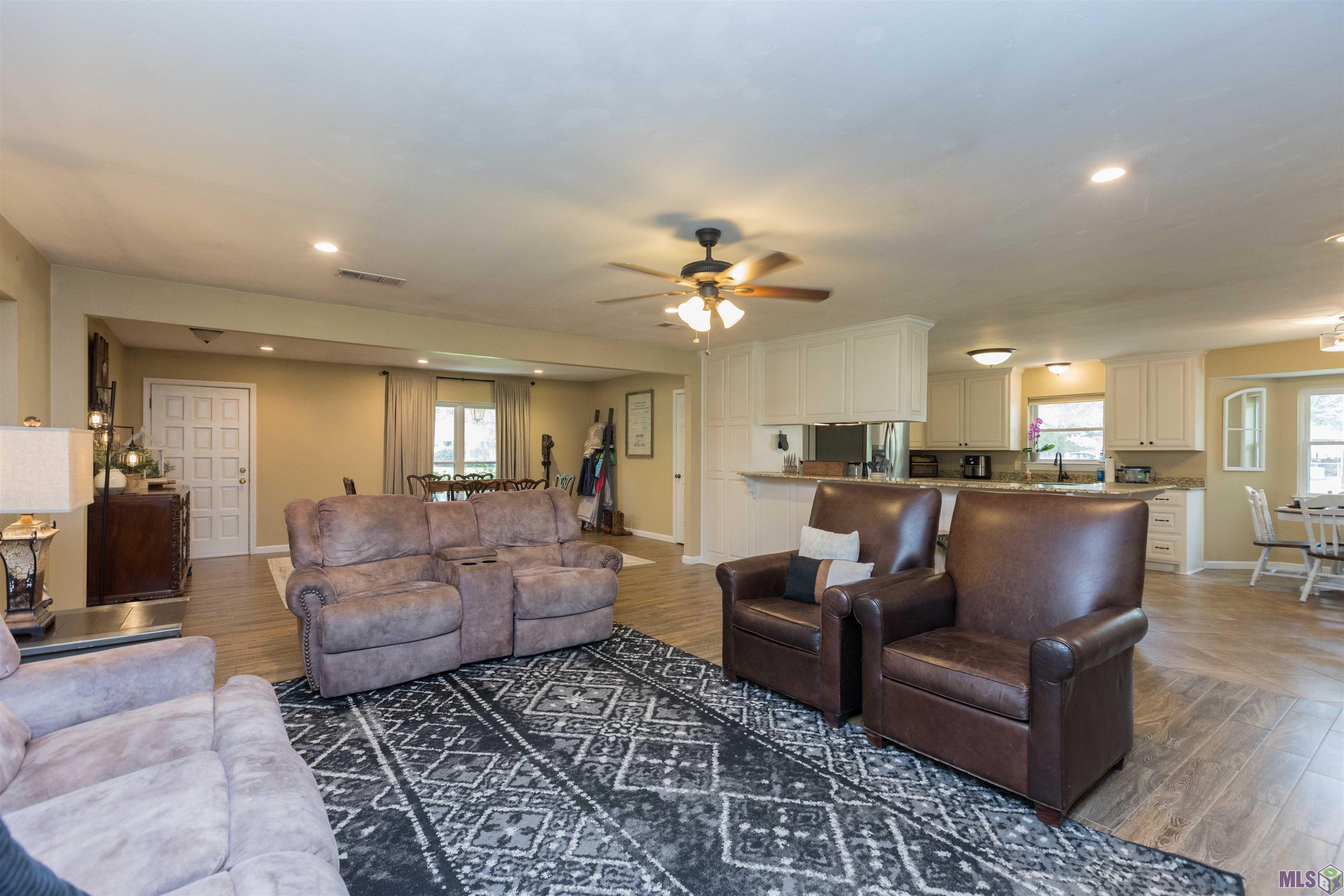 5737 Mapleton Drive Central, LA 70739 - Photo 13 of 32