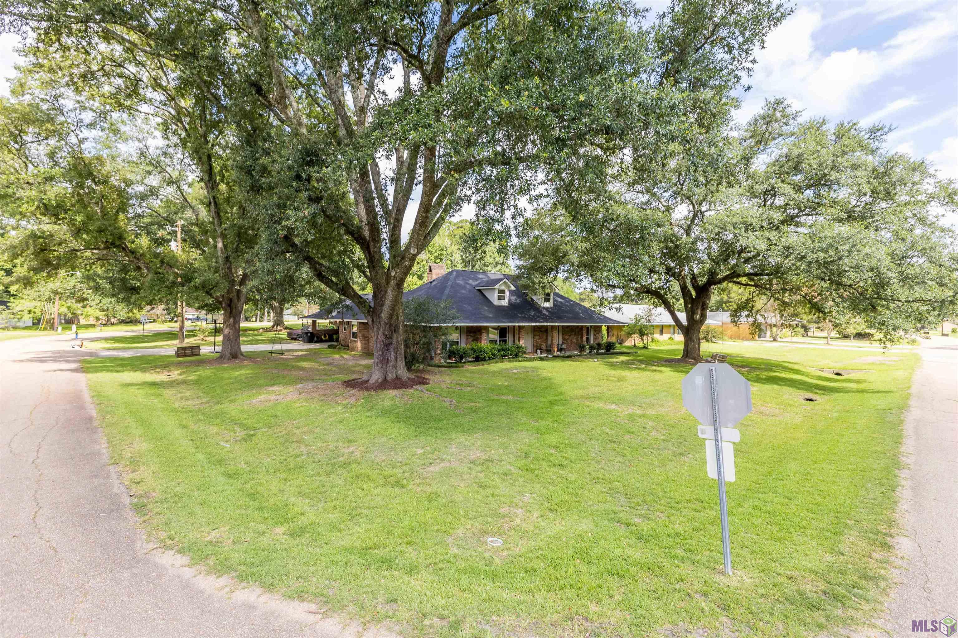 5737 Mapleton Drive Central, LA 70739 - Photo 2 of 32