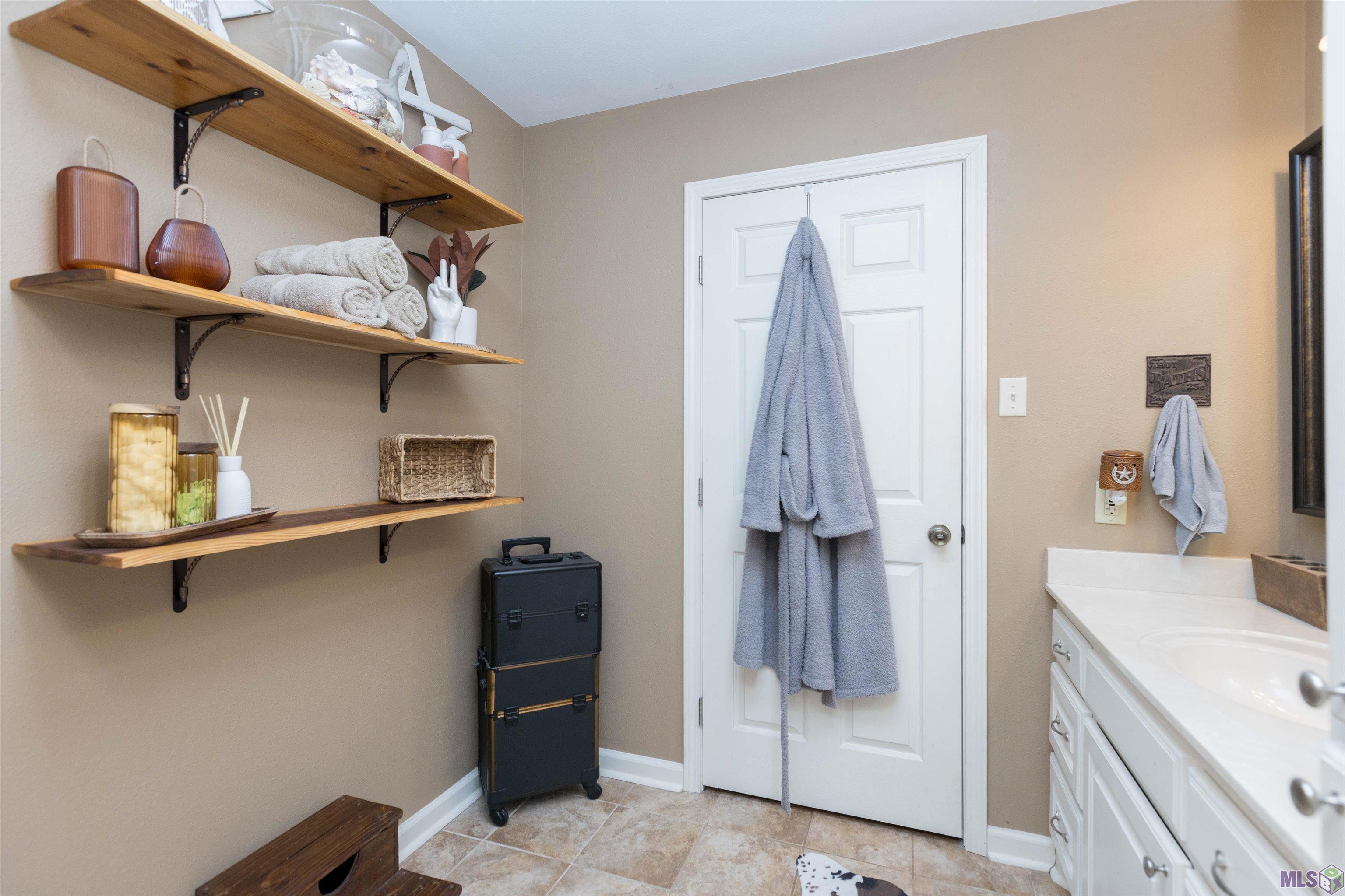 5737 Mapleton Drive Central, LA 70739 - Photo 27 of 32