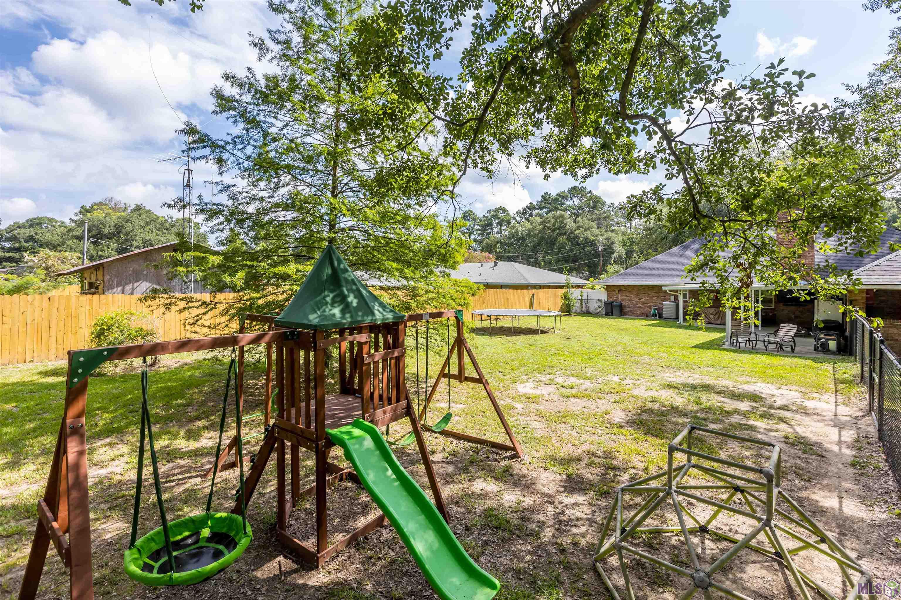 5737 Mapleton Drive Central, LA 70739 - Photo 4 of 32