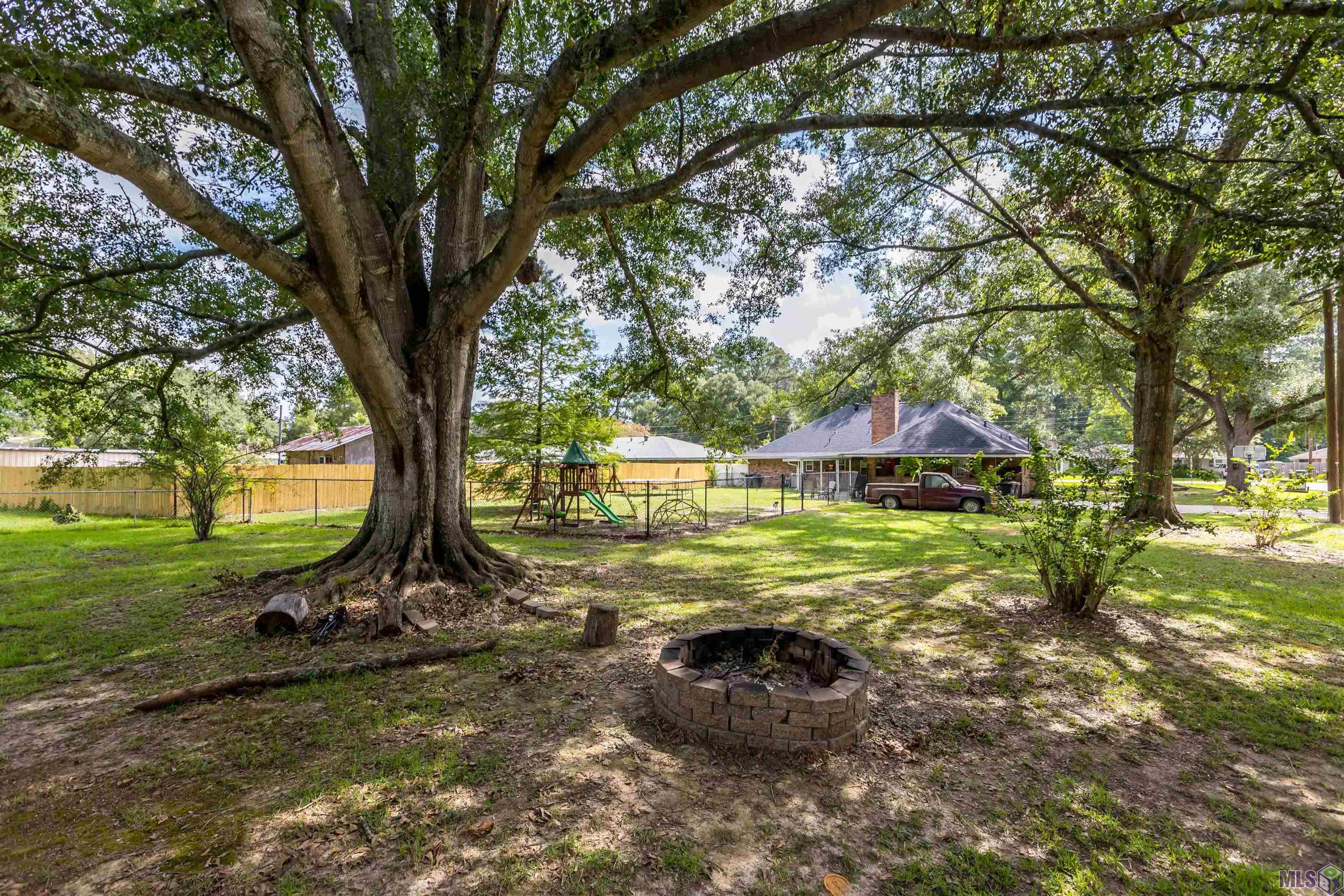 5737 Mapleton Drive Central, LA 70739 - Photo 7 of 32