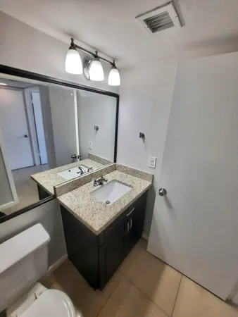 $1,850 | 706 Executive Center Drive, Unit 28, West Palm Beach, FL 33401