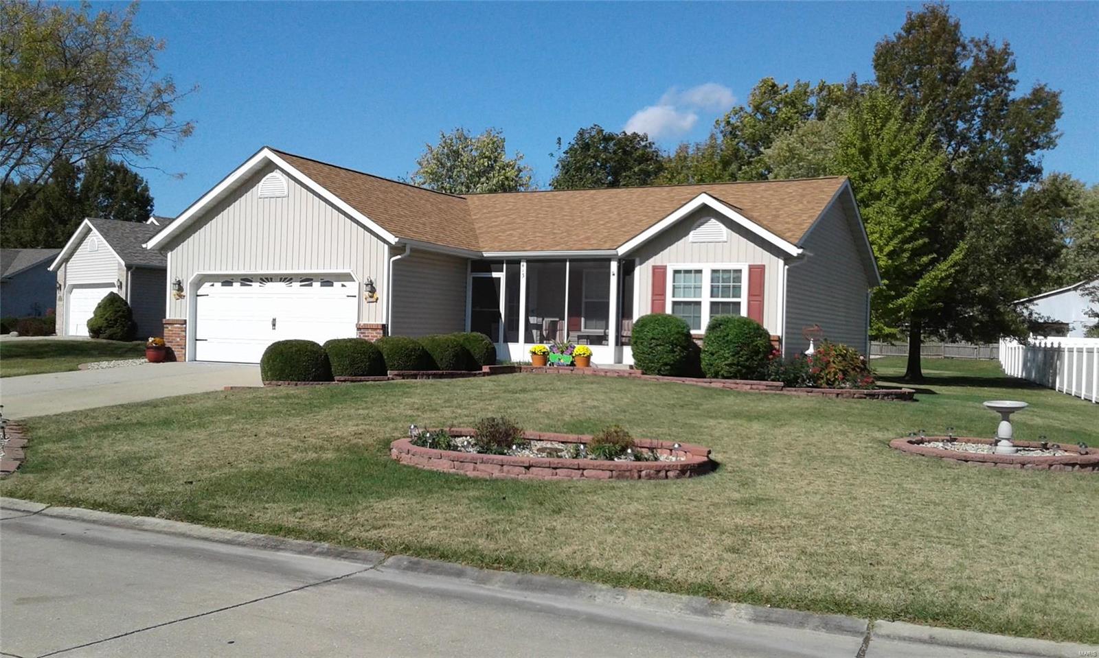 413 Copper Bend Road Maryville, IL 62062 - Photo 1 of 27 Gallery Image 1