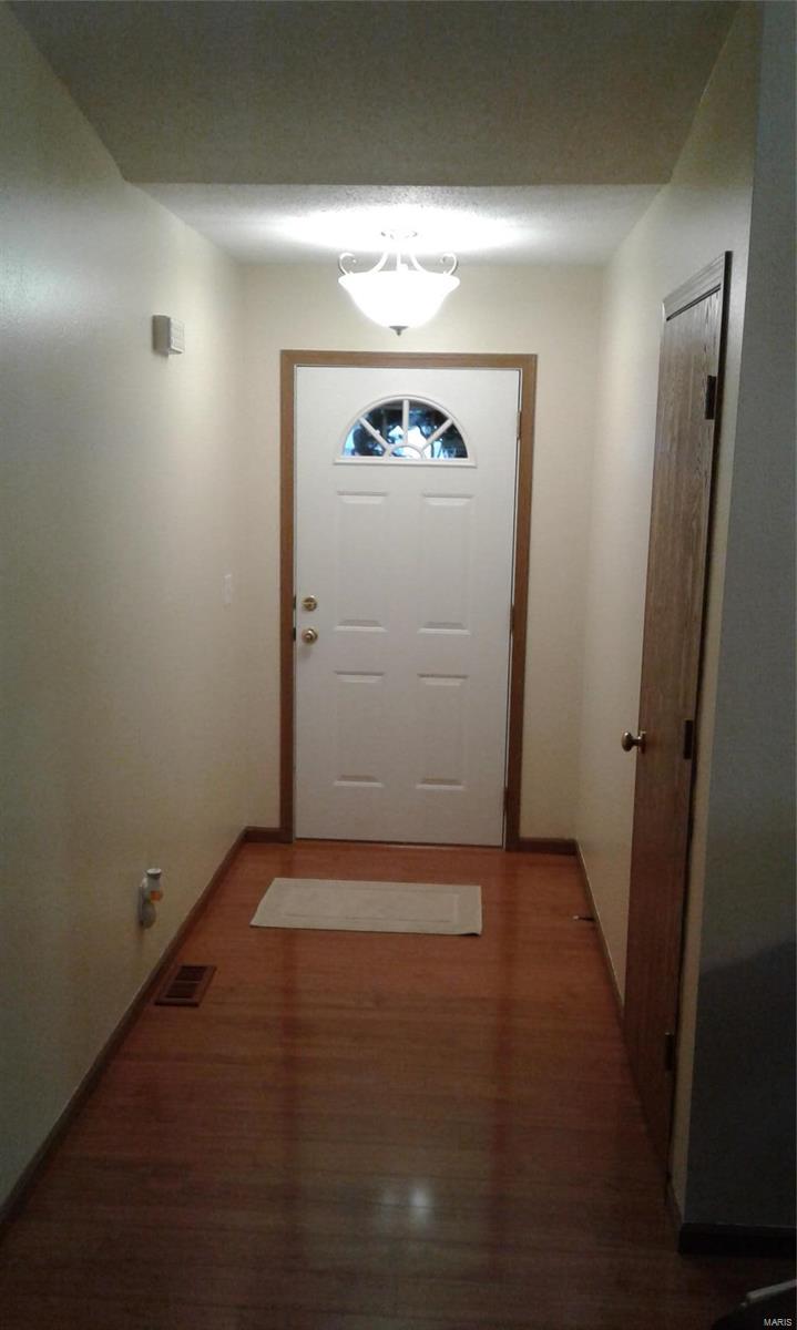 413 Copper Bend Road Maryville, IL 62062 - Photo 2 of 27 Gallery Image 2