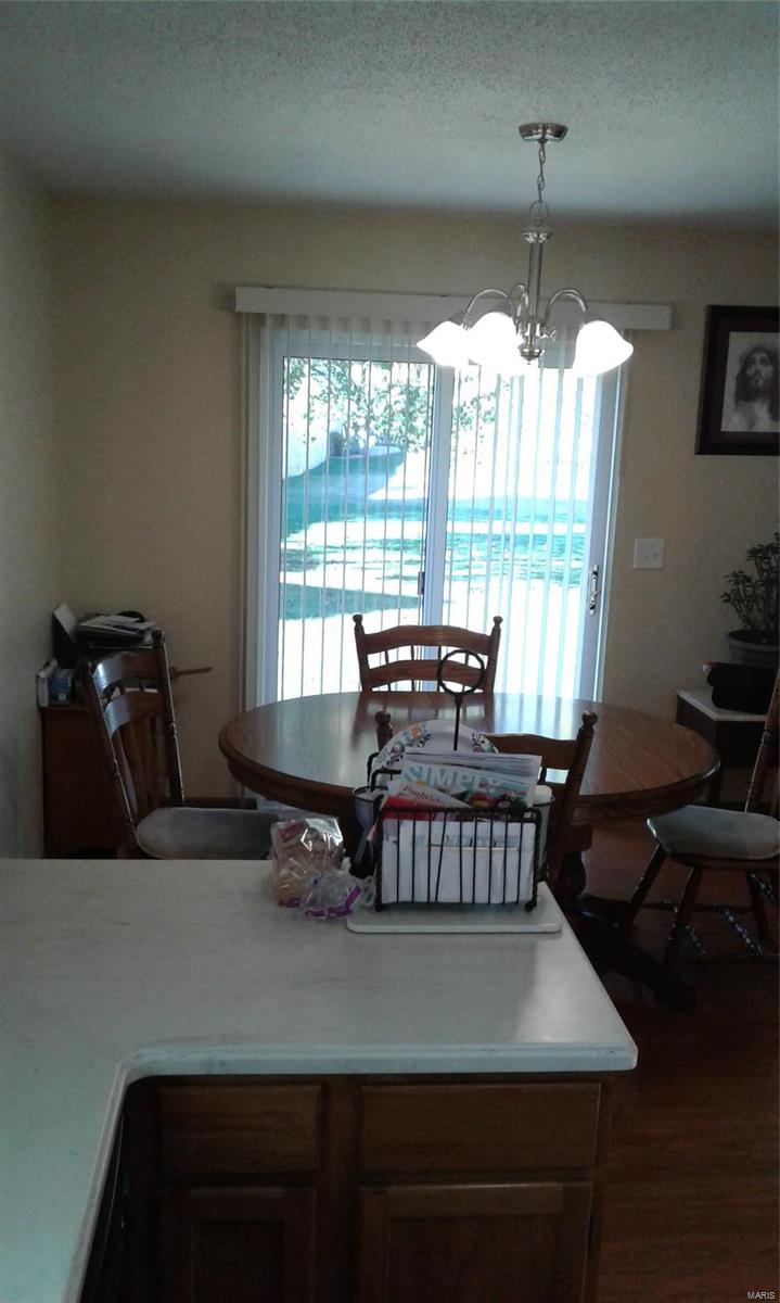 413 Copper Bend Road Maryville, IL 62062 - Photo 9 of 27 Gallery Image 9