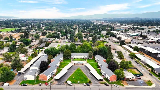 $215,000 | 250 North Raymond Road, Unit A12, Spokane Valley, WA 99206