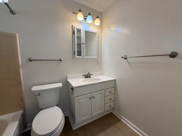 $2,095 | 1330 Mt Pisgah Road, Unit D, Walnut Creek, CA 94596