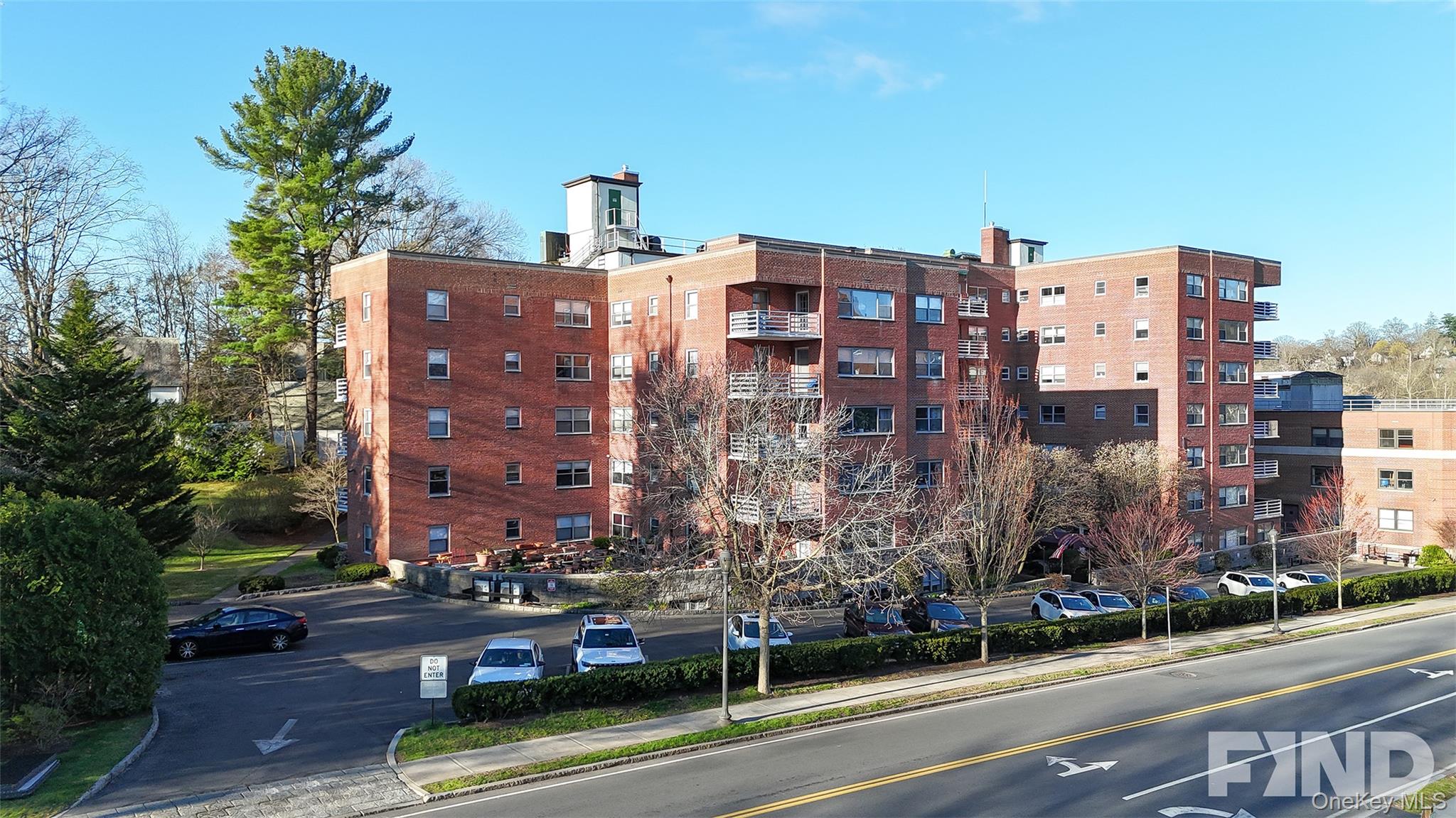 50 Popham Road, Unit LN Scarsdale, NY 10583 - Photo 2 of 17