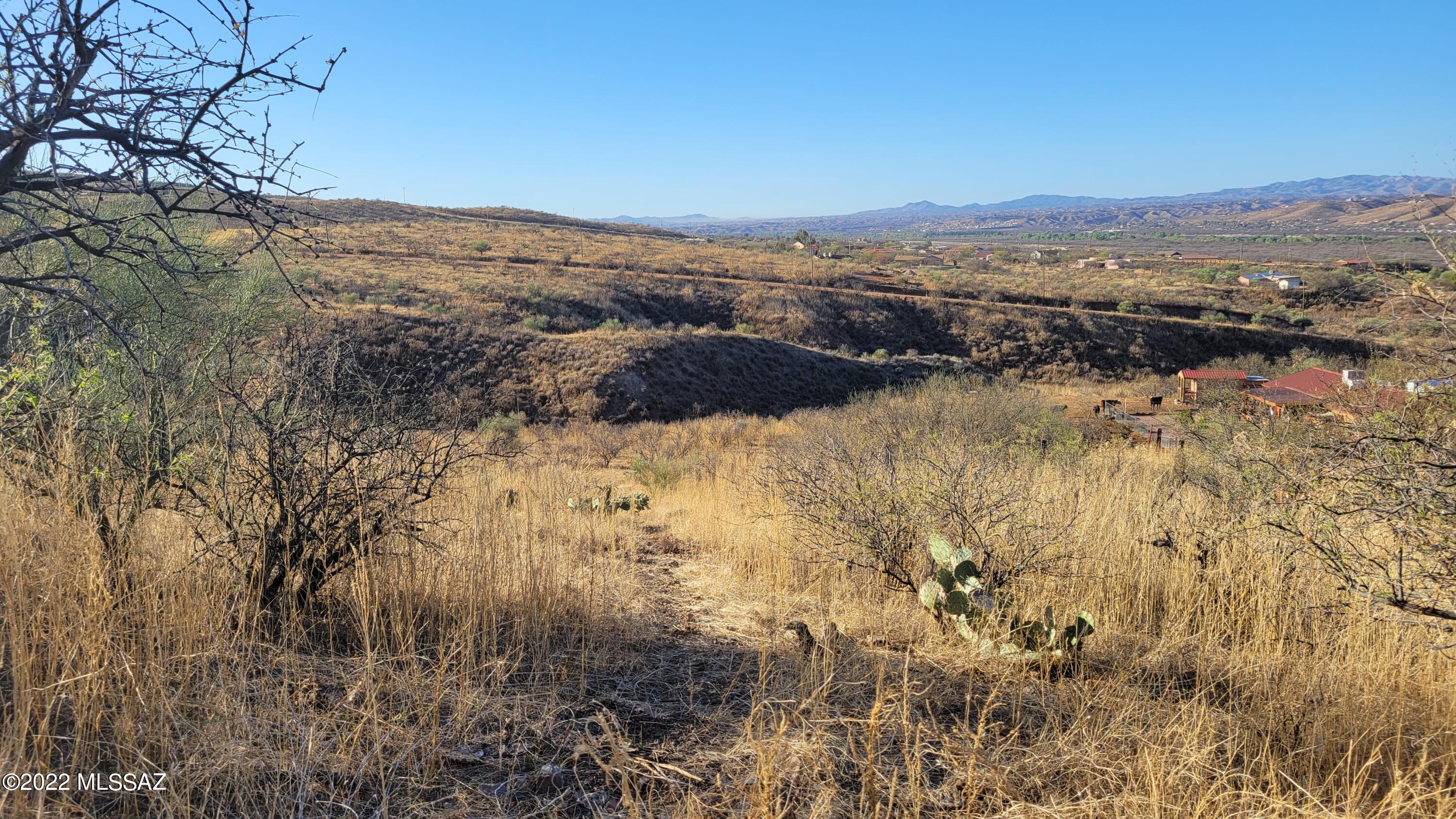 181 Vereda Cabrilla Lane, Unit 31 Rio Rico, AZ 85648 - Photo 8 of 13