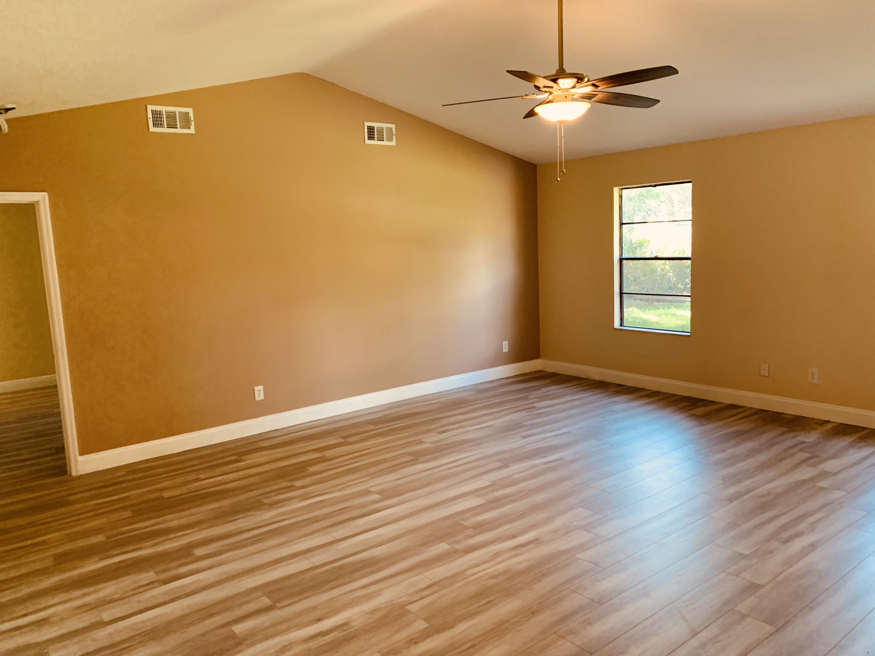 2624 Pine Tree Drive Edgewater, FL 32141 - Photo 3 of 17 livingroom