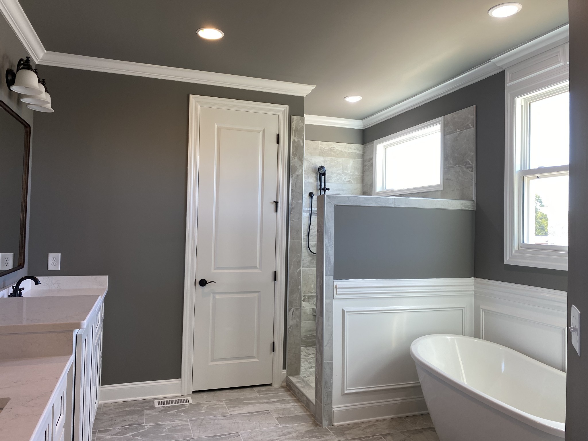 1075 Hideaway Road Columbia, TN 38401 - Photo 9 of 12 a bathroom with a bathtub and shower