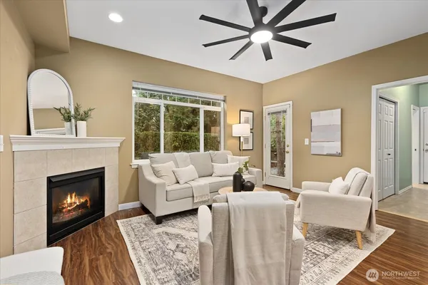 $525,000 | 5300 Glenwood Avenue, Unit U2, Everett, WA 98203
