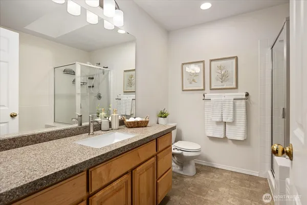 $525,000 | 5300 Glenwood Avenue, Unit U2, Everett, WA 98203