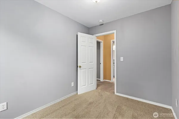 $525,000 | 5300 Glenwood Avenue, Unit U2, Everett, WA 98203