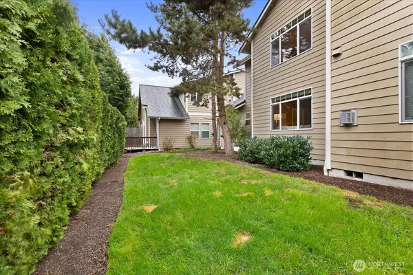 $525,000 | 5300 Glenwood Avenue, Unit U2, Everett, WA 98203