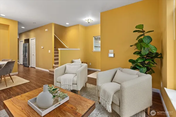 $525,000 | 5300 Glenwood Avenue, Unit U2, Everett, WA 98203