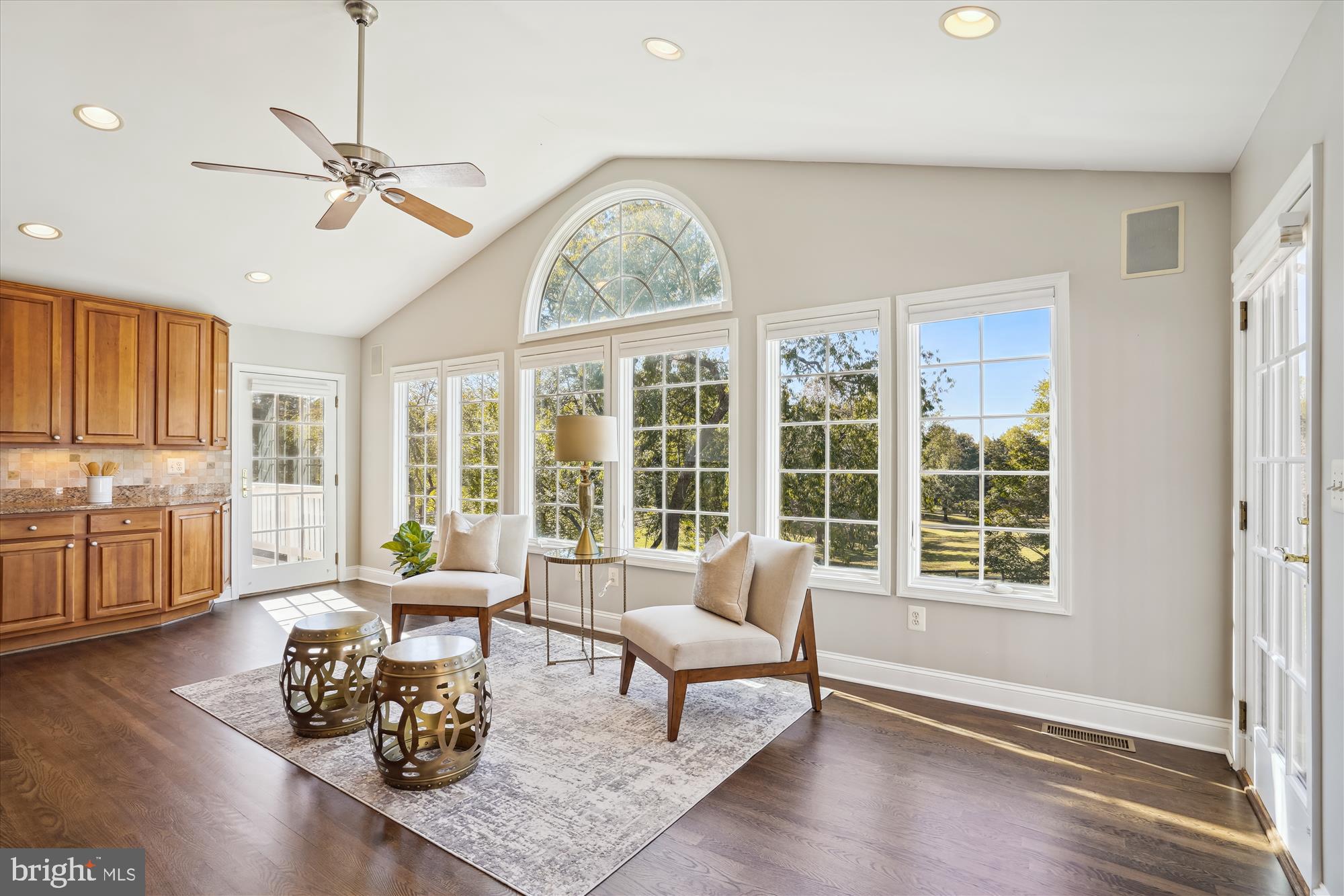 646 Seneca Road Great Falls, VA 22066 - Photo 10 of 52 Abundant sunlight from Palladium window.