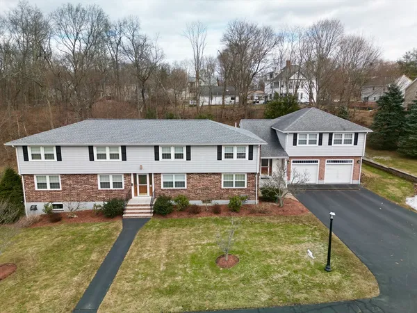 $2,100 | 3 Franzone Drive, Unit D, Haverhill, MA 01835