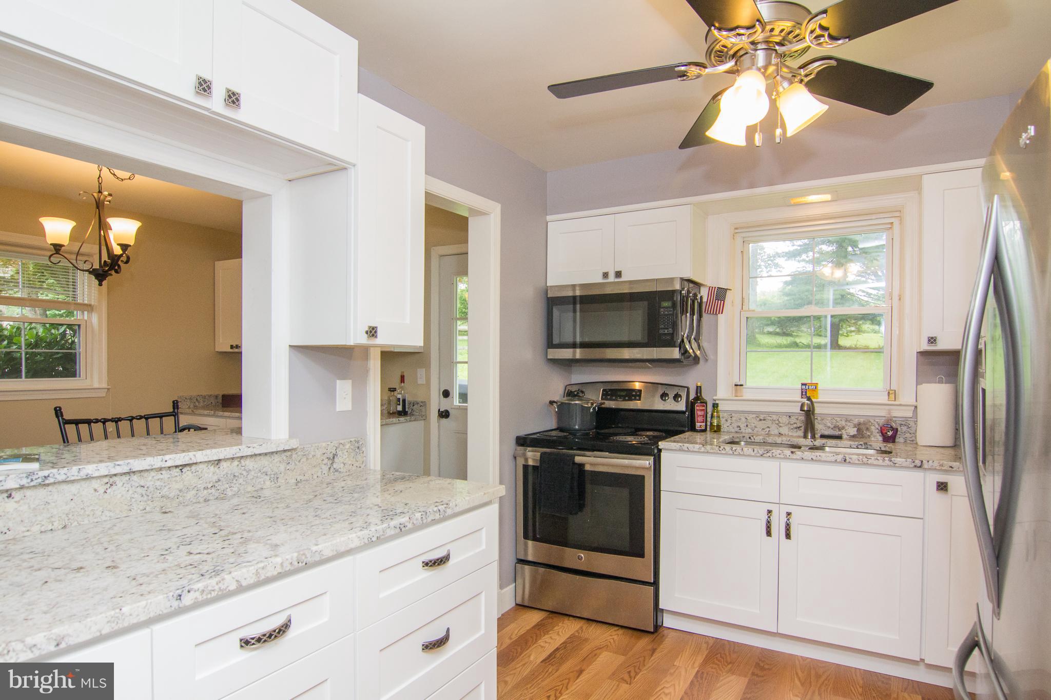 10904 Steffeny Road Randallstown, MD 21133 - Photo 9 of 28 Granite counters!
