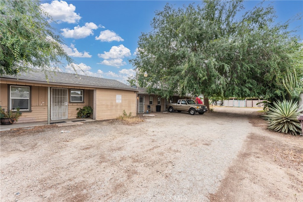 1652 Fourth Street Norco, CA 92860 - Photo 8 of 23