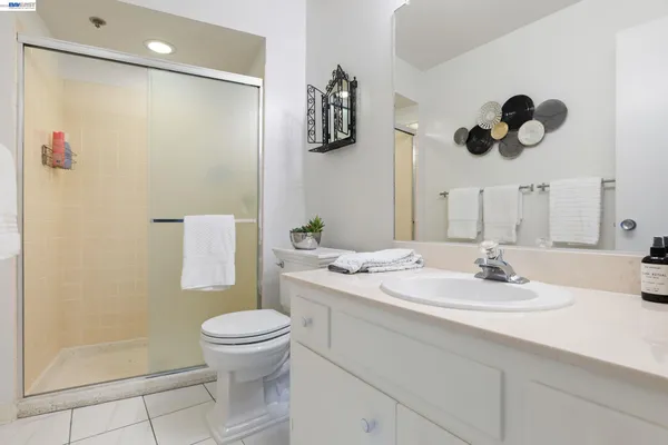 $788,000 | 5405 Carlton Street, Unit 303, Oakland, CA 94618