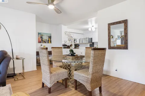 $799,000 | 5405 Carlton Street, Unit 303, Oakland, CA 94618