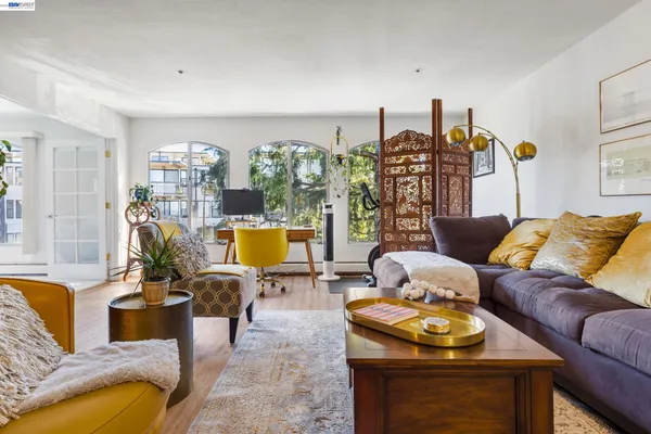 $788,000 | 5405 Carlton Street, Unit 303, Oakland, CA 94618