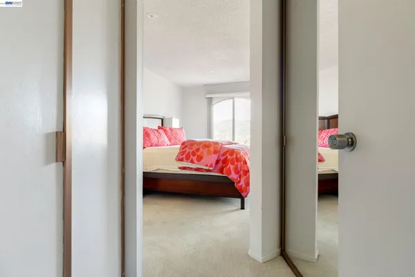 $788,000 | 5405 Carlton Street, Unit 303, Oakland, CA 94618