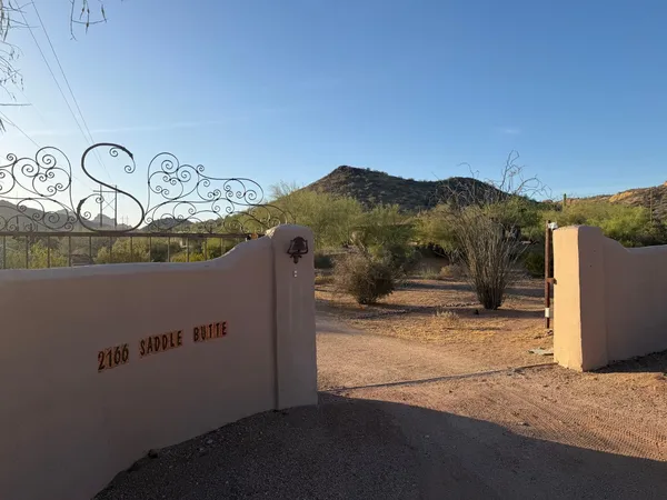 $2,500 | 2166 East Saddle Butte Street, Apache Junction, AZ 85119