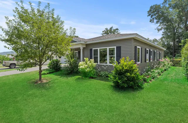$475,000 | 139 Buttonwood Drive, Brattleboro, VT 05301