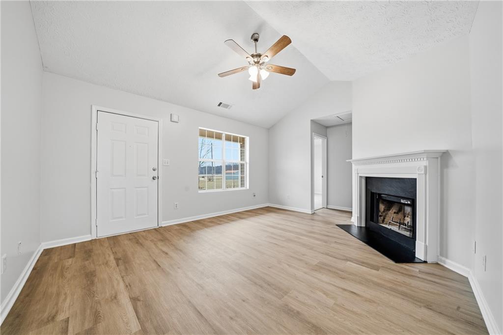 943 Colvin Drive Locust Grove, GA 30248 - Photo 3 of 20