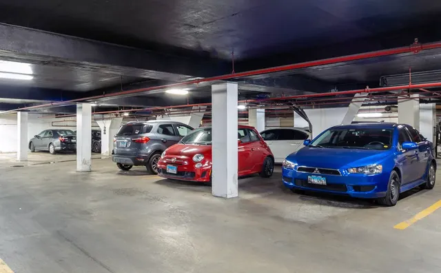 $2,820 | 5600 North Sheridan Road, Unit 4A, Chicago, IL 60660