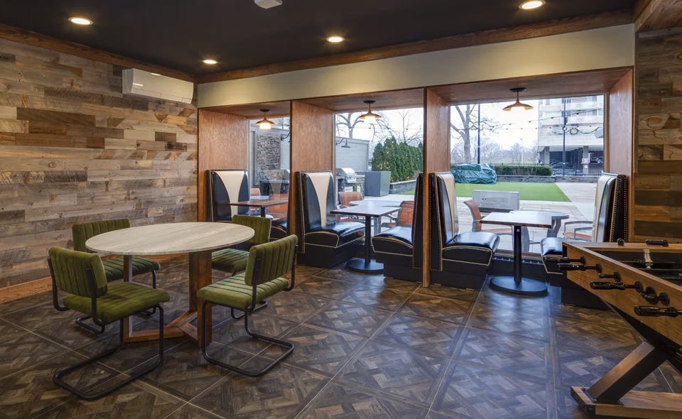 5600 North Sheridan Road, Unit 4A Chicago, IL 60660 - Photo 8 of 14 a view of a porch with furniture