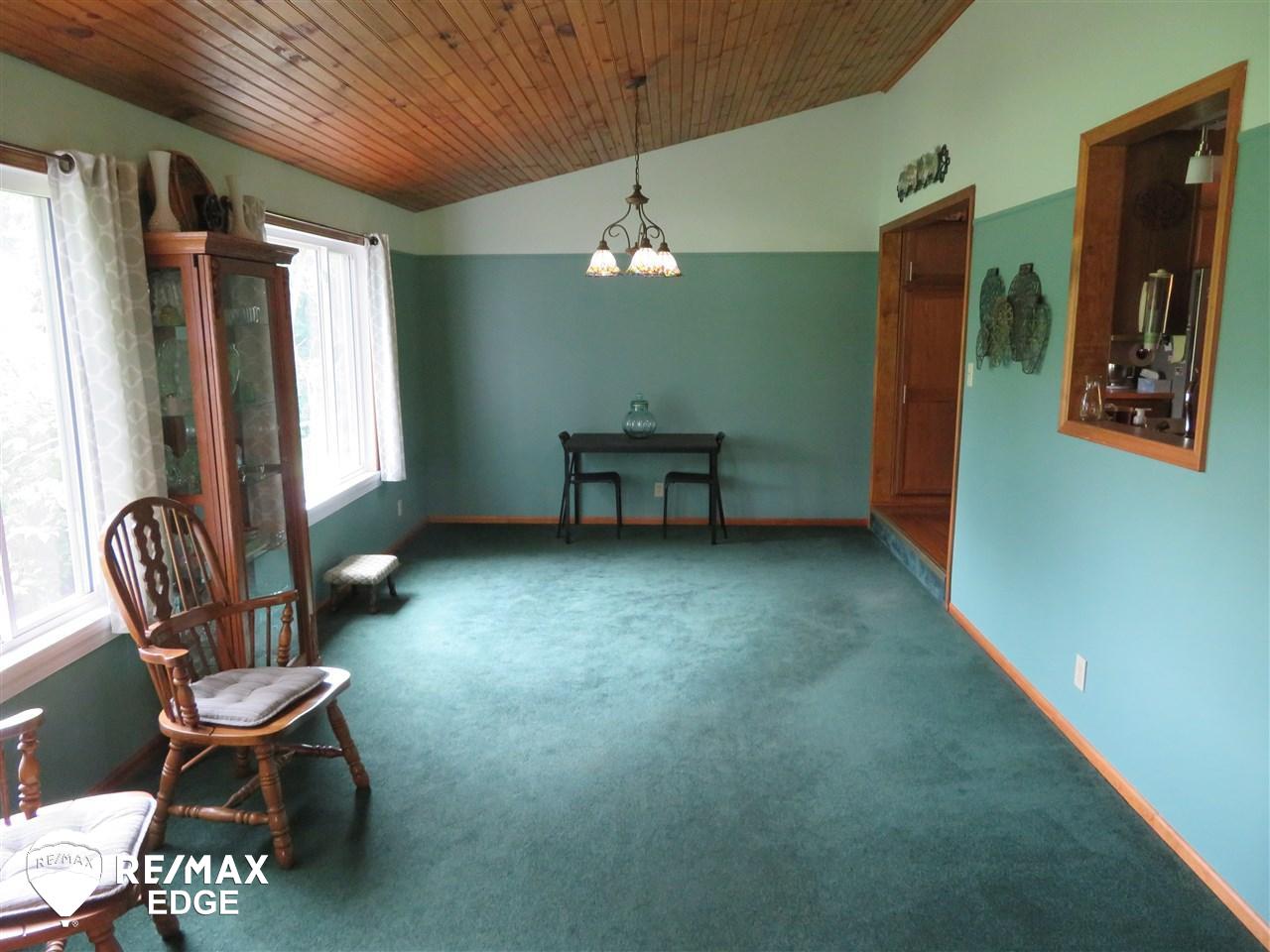 12523 East Bristol Road Davison, MI 48423 - Photo 4 of 57 21463795-3.JPG