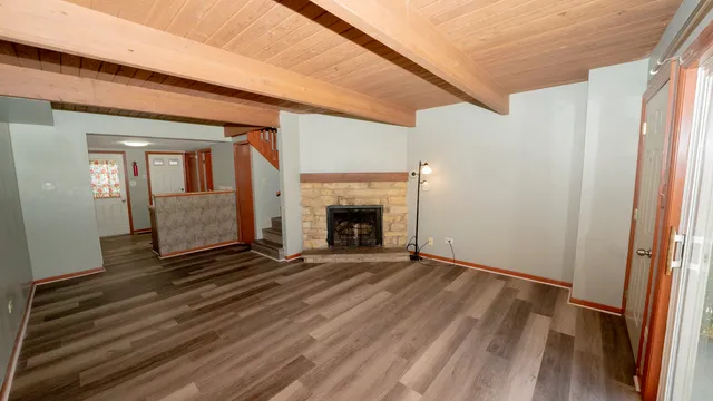 $180,000 | 363 Meadow Green Lane, Unit 363, Round Lake Beach, IL 60073