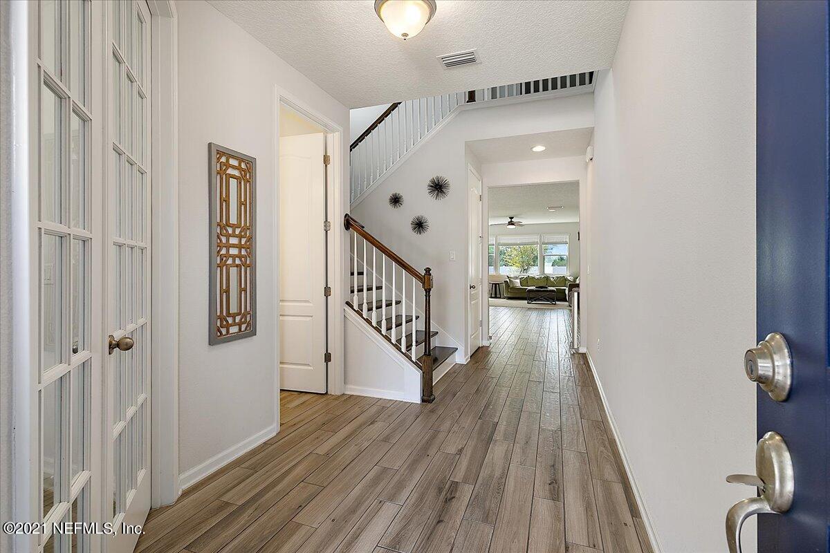 6762 Azalea Park Road Jacksonville, FL 32259 - Photo 3 of 30 03-Foyer