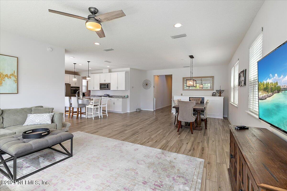 6762 Azalea Park Road Jacksonville, FL 32259 - Photo 8 of 30 08-Living Room