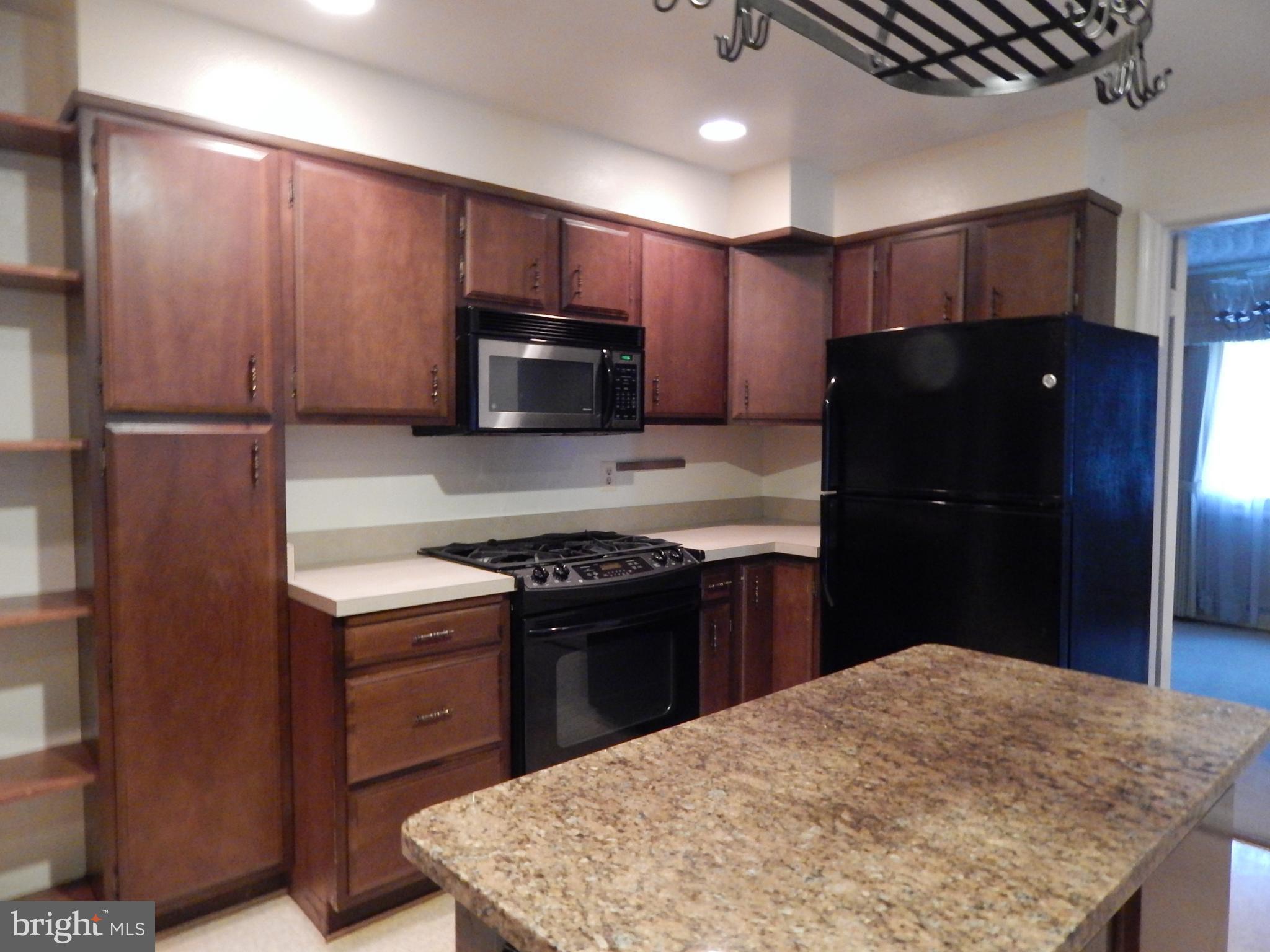 6011 Sumner Road Alexandria, VA 22310 - Photo 3 of 17 Kitchen