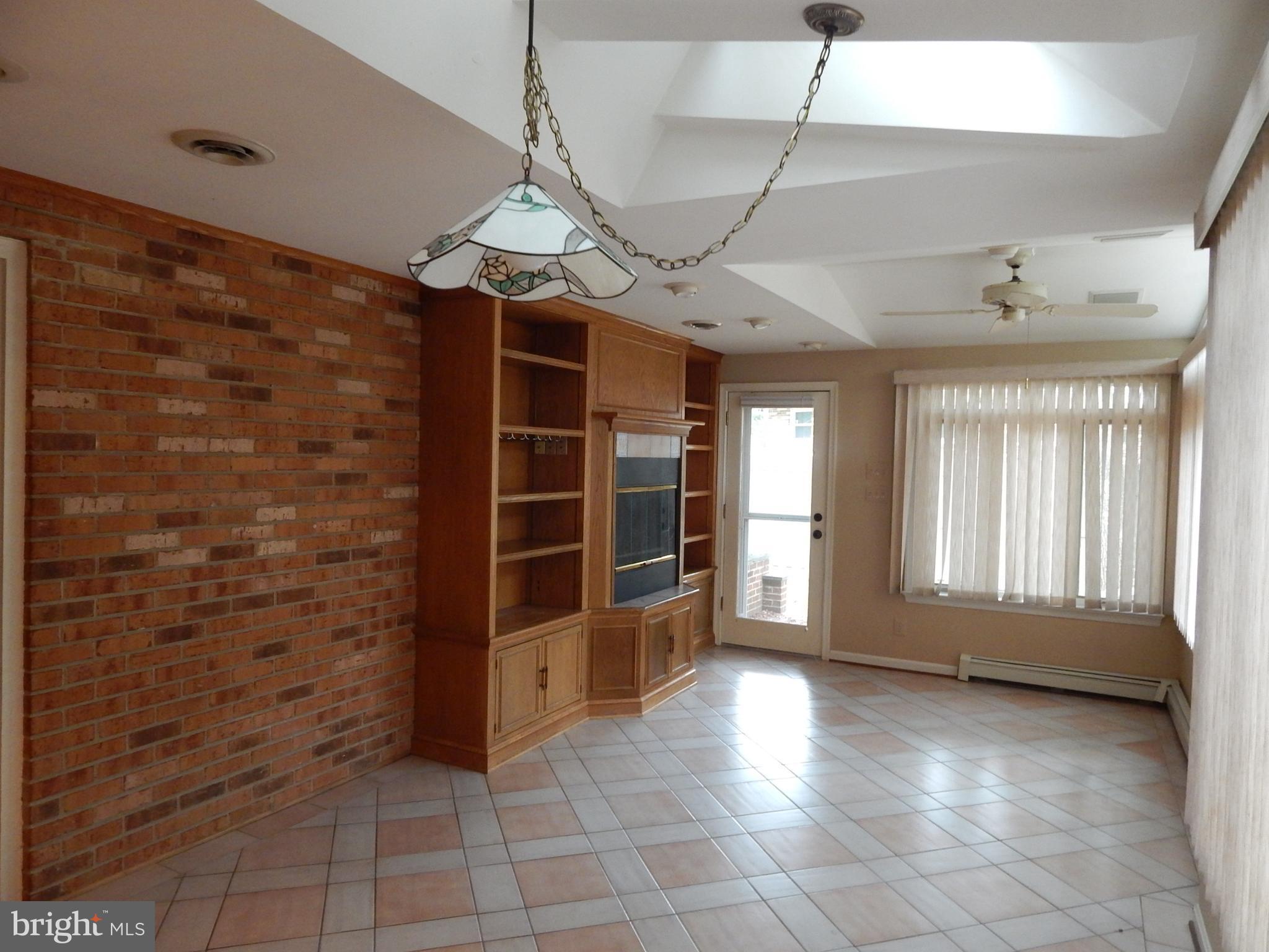 6011 Sumner Road Alexandria, VA 22310 - Photo 7 of 17 Family Room