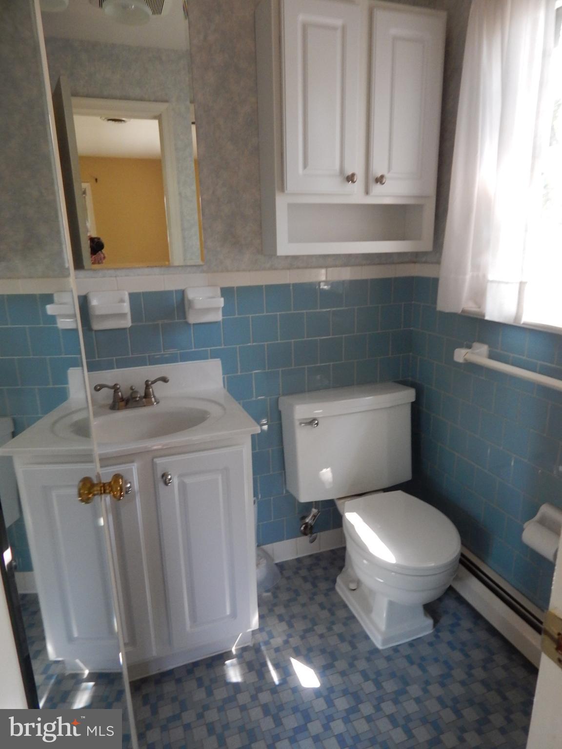 6011 Sumner Road Alexandria, VA 22310 - Photo 9 of 17 Bath (Master)