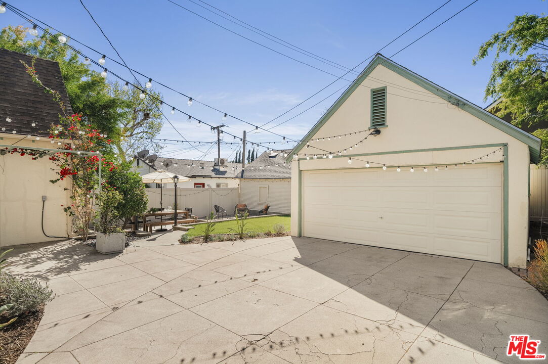 1667 Allen Avenue Pasadena, CA 91104 - Photo 25 of 50 a view of a house with a snow in the background