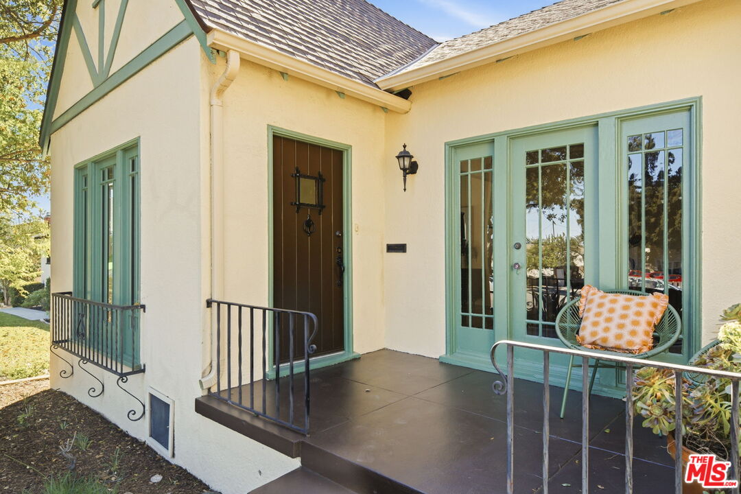 1667 Allen Avenue Pasadena, CA 91104 - Photo 4 of 50 a view of a balcony with wooden floor