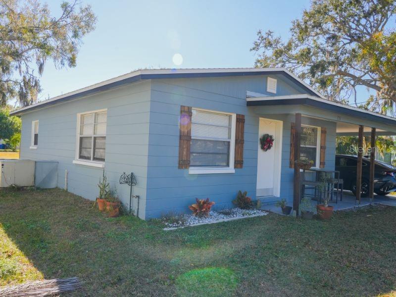 726 Ornelda Street Southwest Ruskin, FL 33570 - Photo 2 of 5