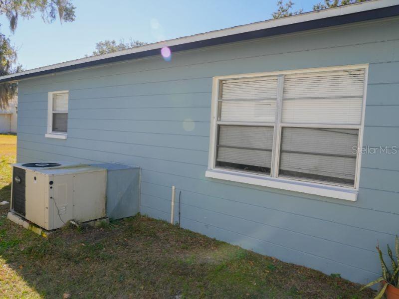 726 Ornelda Street Southwest Ruskin, FL 33570 - Photo 3 of 5