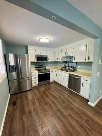 $2,300 | 5 Bramblewood Lane, Penfield, NY 14526